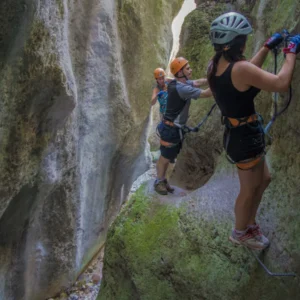 🌄 Giornata Verticale: Ferrata al Castel Drena & Arrampicata al Doss Pelà 🌄